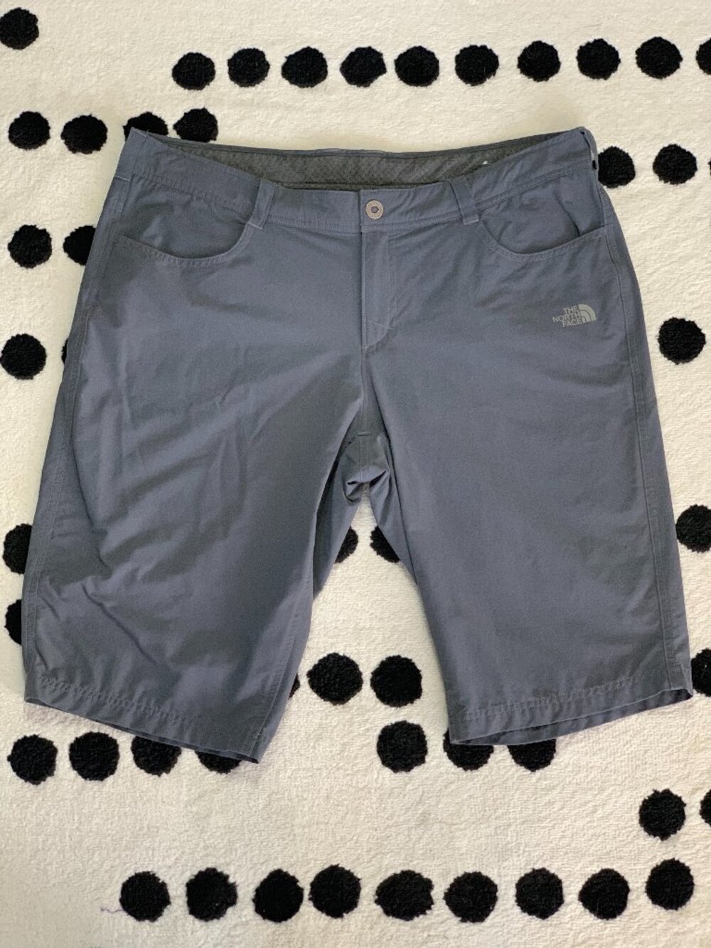 The North Face Hiking Shorts Womens 14 Gray Lightweight Bermuda Gorpcore Outdoor